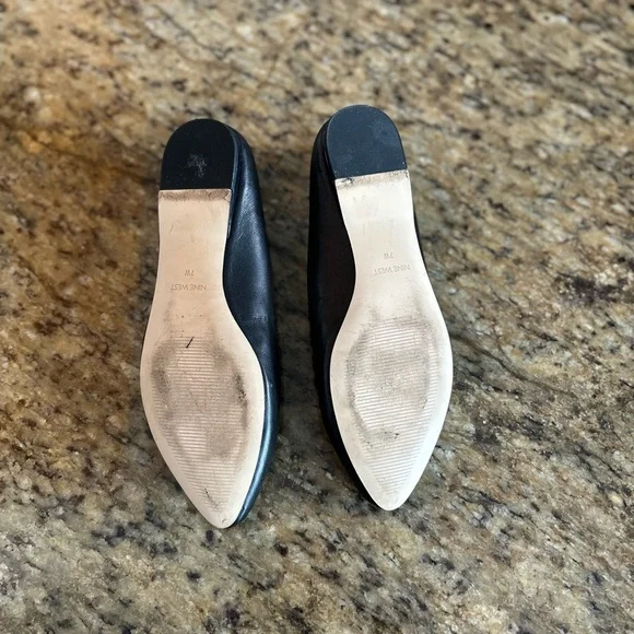 Nine West | Pointed Toe Leather Flats | Size 7W - Picture 7 of 9